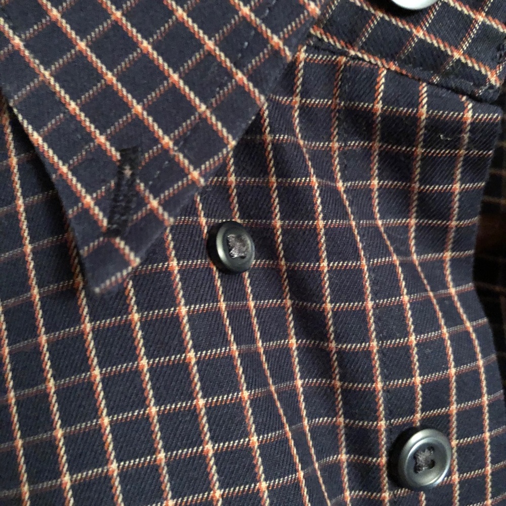 Classic button down - Picture 4 of 7